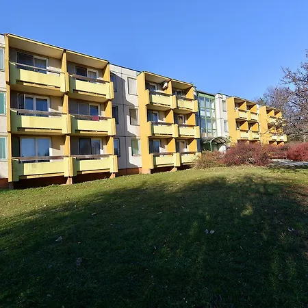 Fenyo Apartman * Zánka