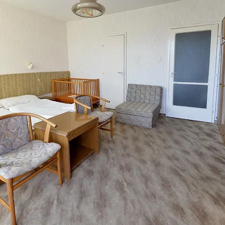Aparthotel Fenyo Apartman *